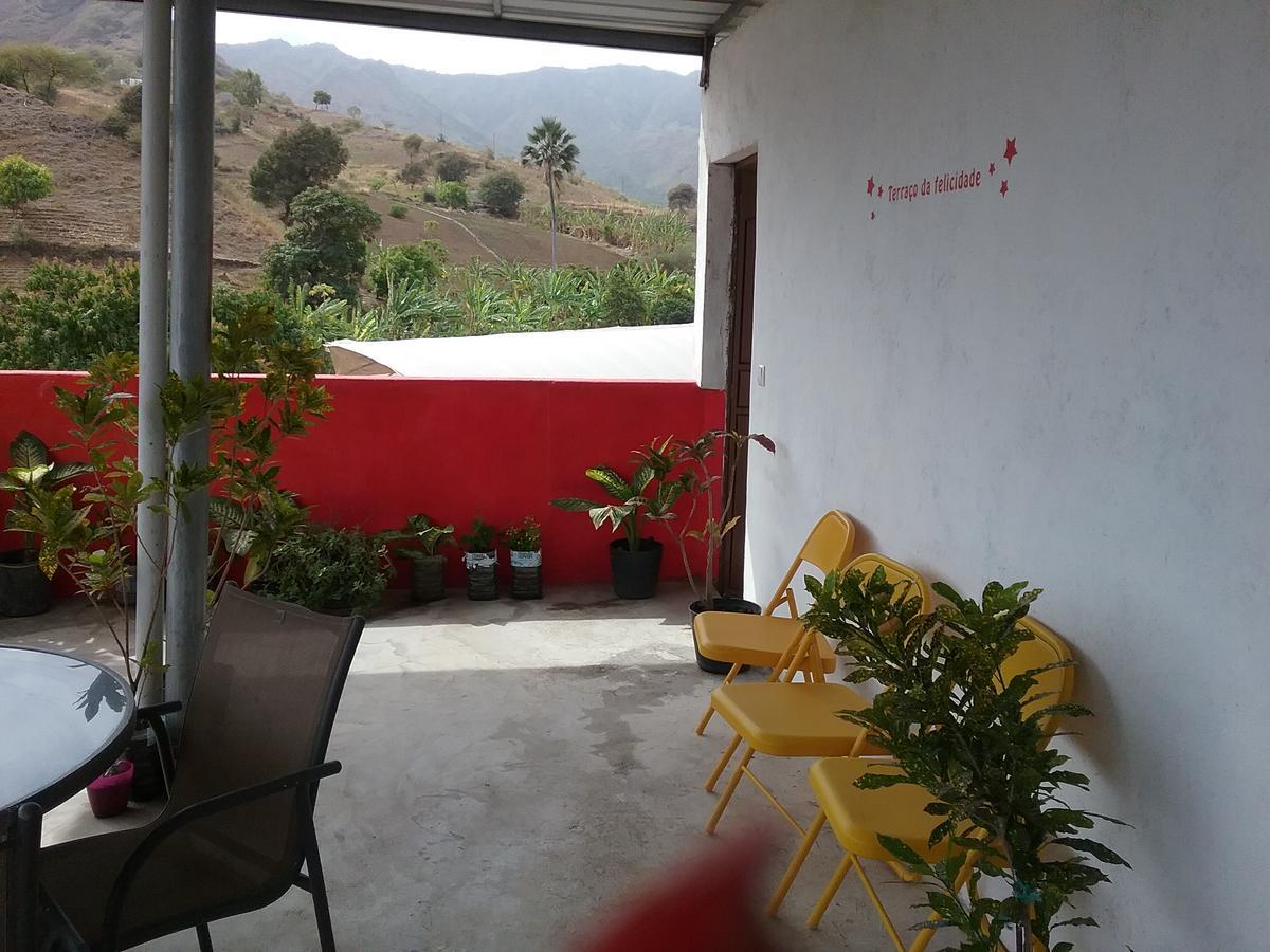 Pensão Simão&Júlia Acomodação com café da manhã Orgaos Exterior foto